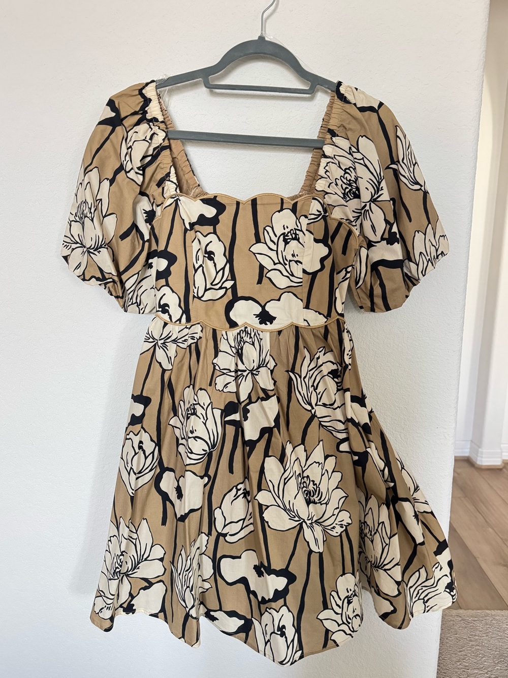 Entro Floral Puff Sleeve Scalloped Neckline Mini Dress Tan Neutral - Size S